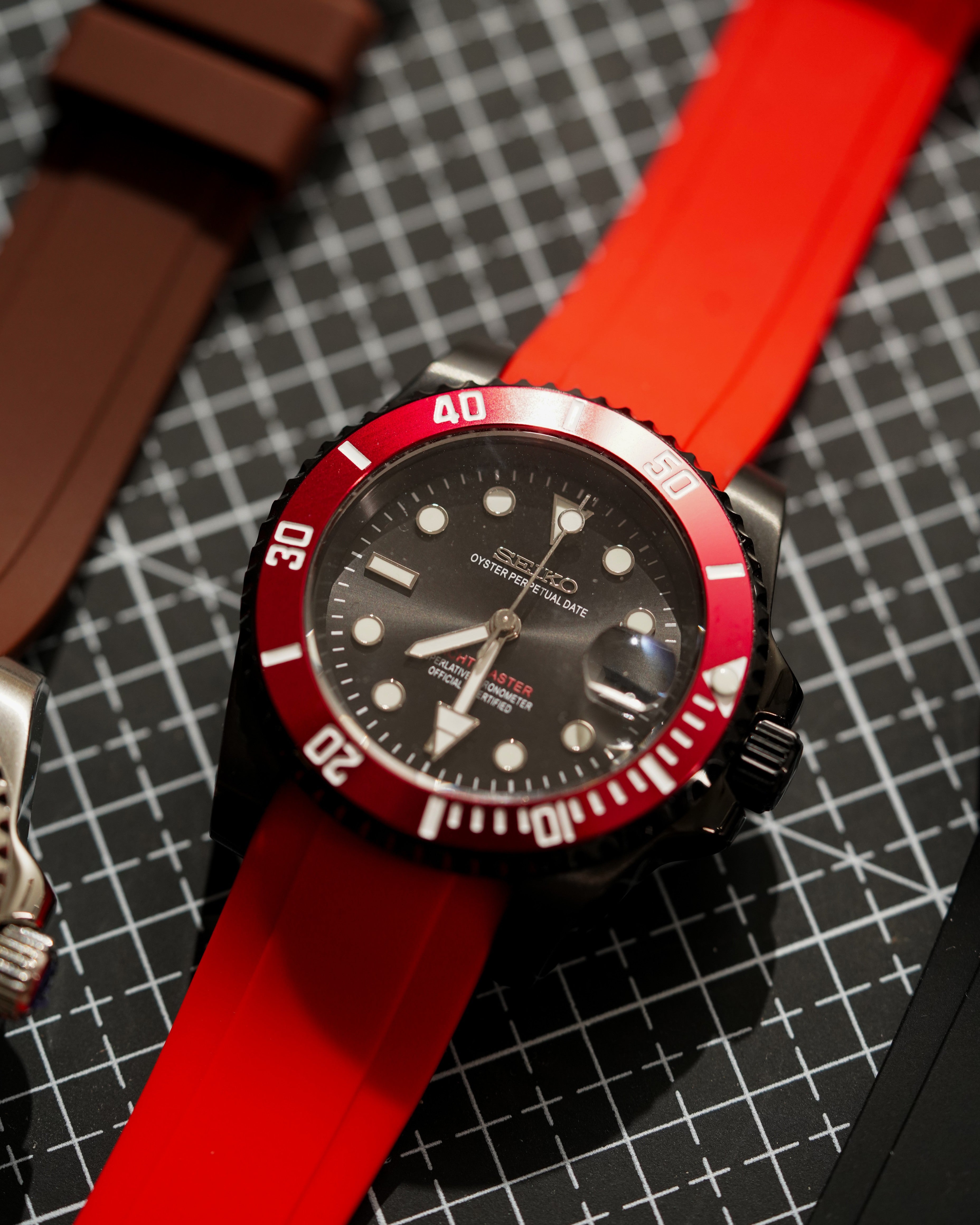 Seiko Yacht | Red & Black