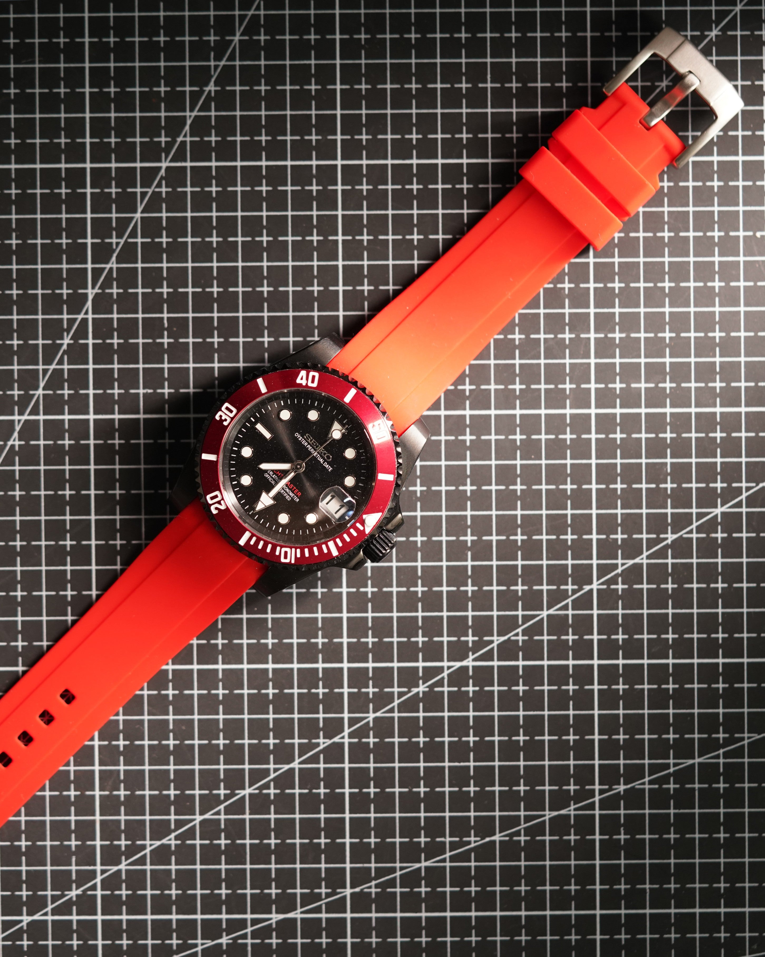 Seiko Yacht | Red & Black