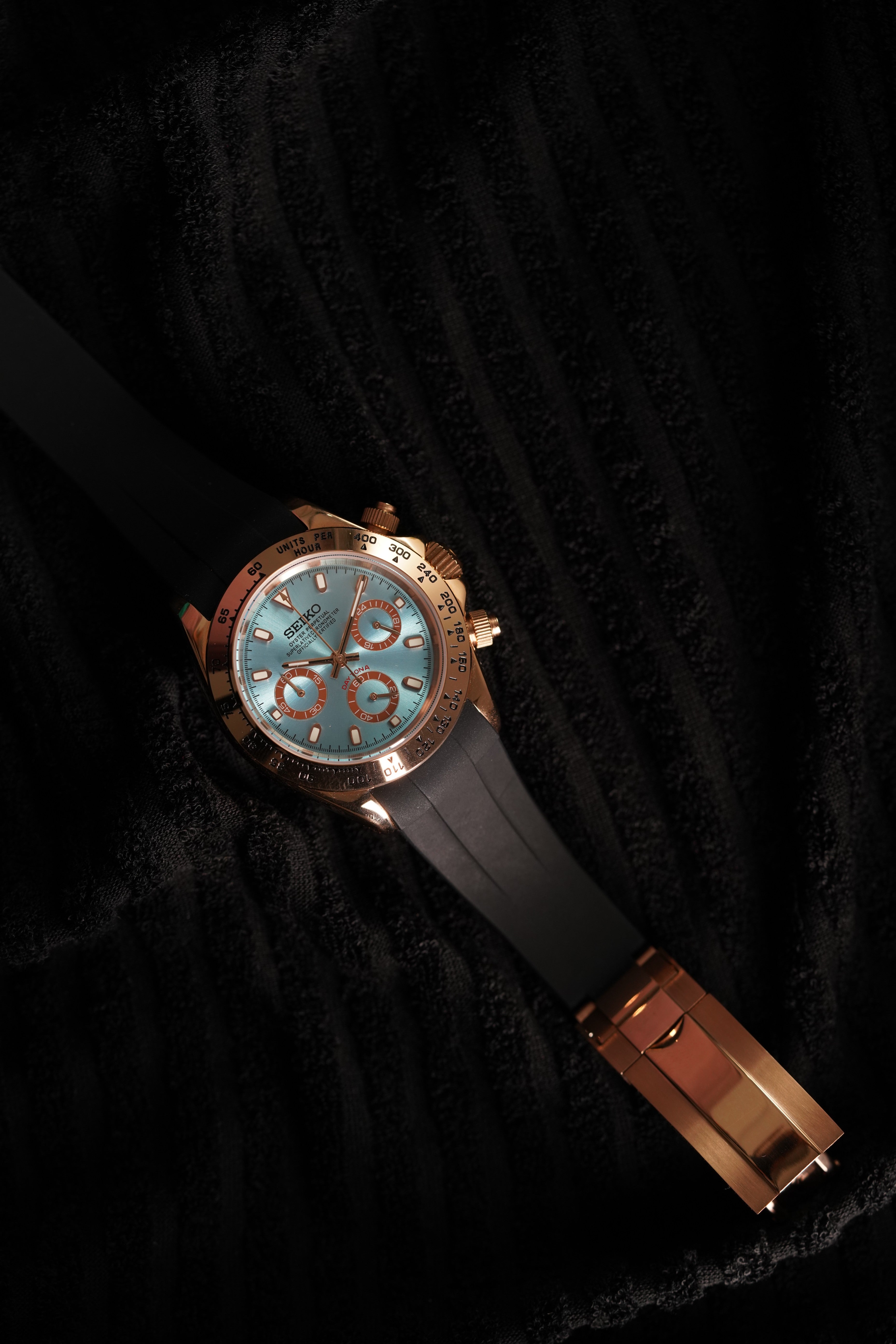 Seiko Tona | Gold & Tiffany Blue